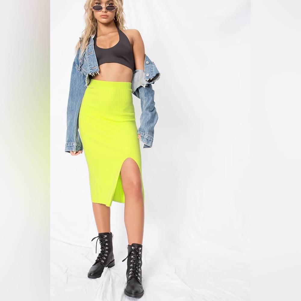 FREE PEOPLE SKYLINE MIDI SKIRT IN EMERALD GREEN